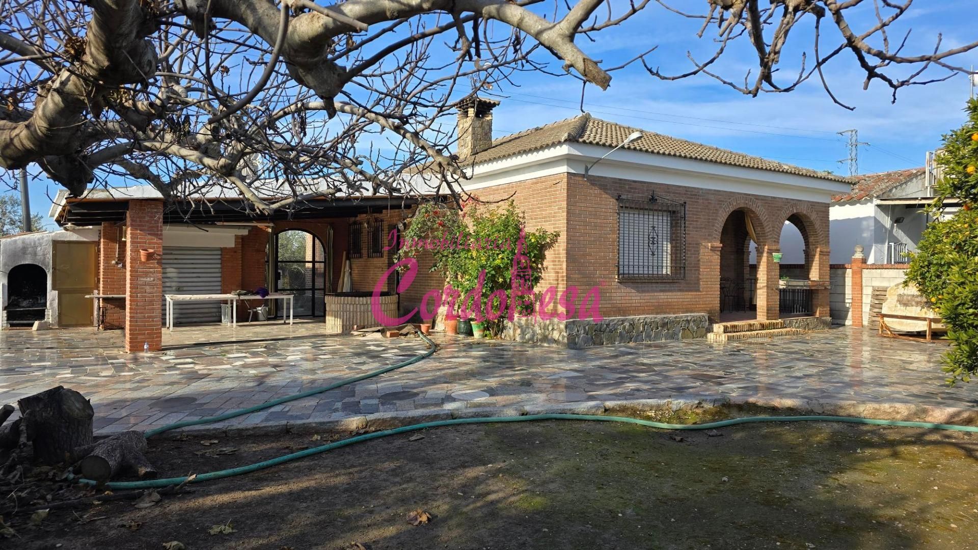 Jardí de Casa o xalet en venda en  Córdoba Capital amb Aire condicionat