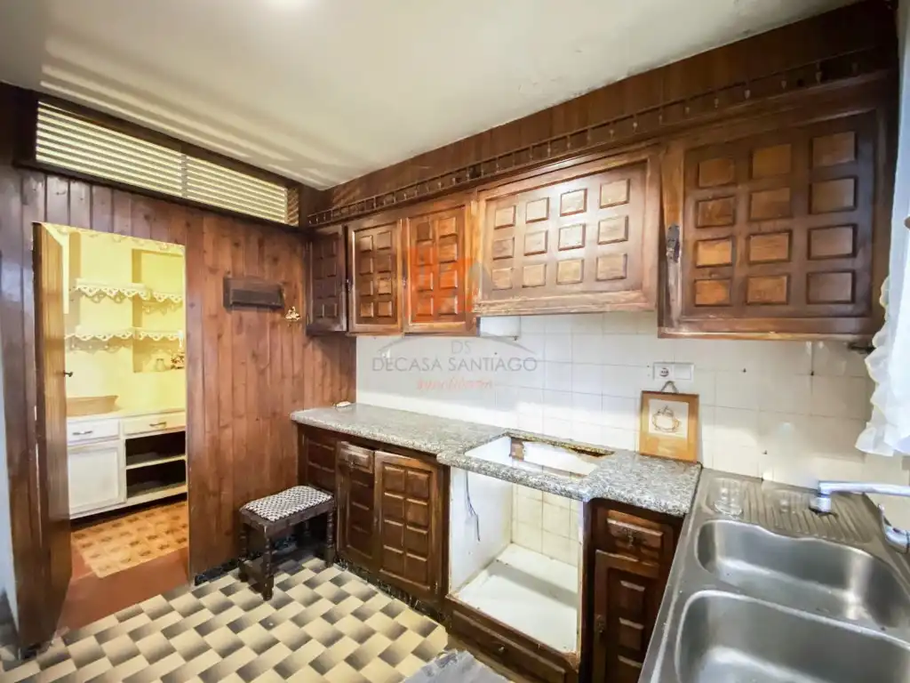 Küche von Haus oder Chalet zum Verkauf in Santiago de Compostela  mit Terrasse