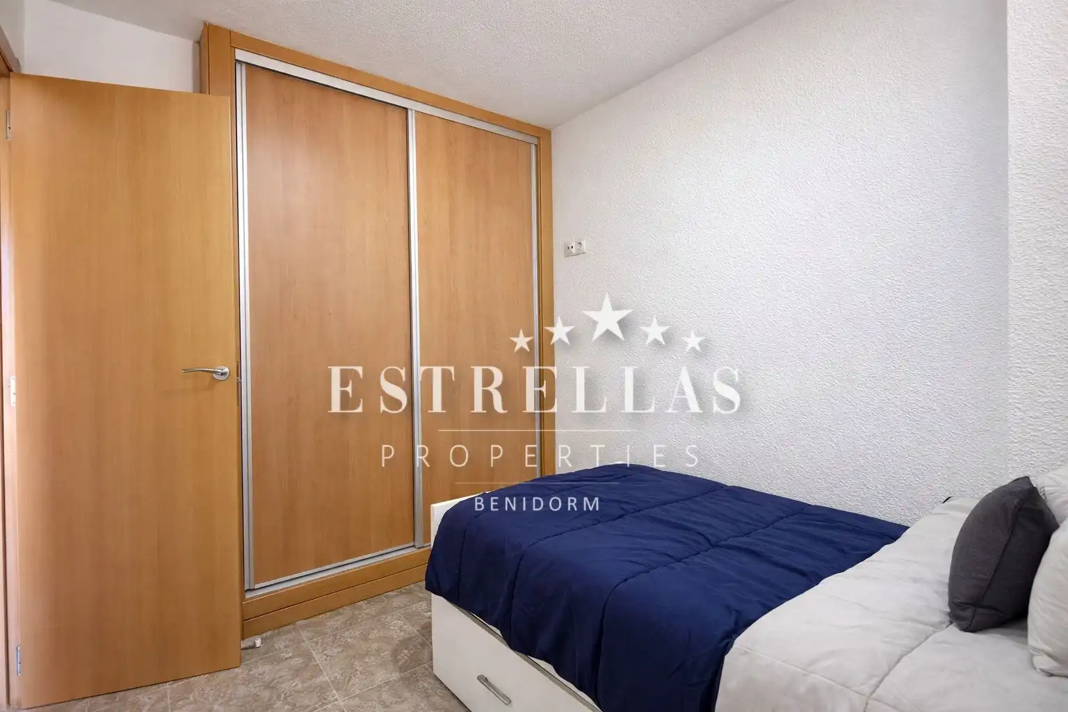 Habitación de Apartamento en venta en Benidorm con Aire acondicionado, Calefacción y Terraza