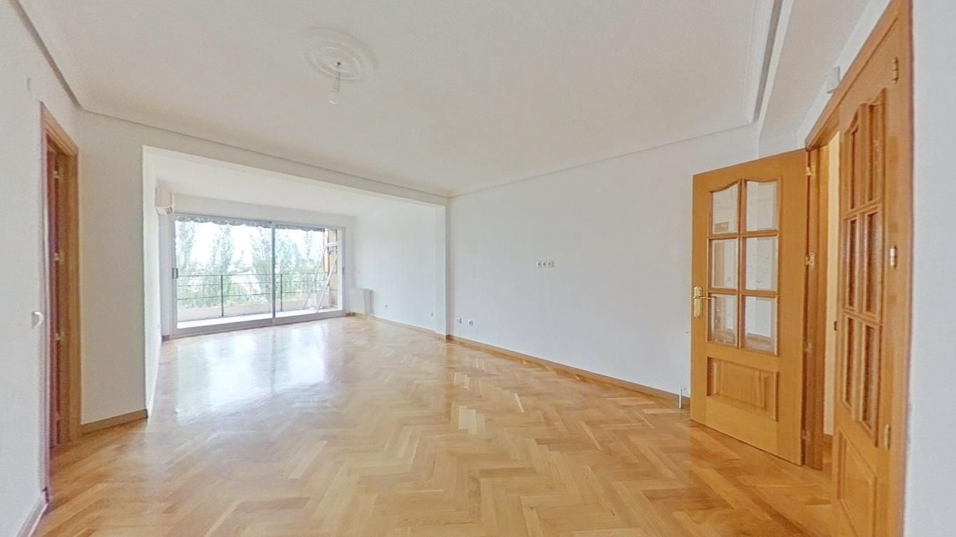 Sala d'estar de Pis en venda en Móstoles amb Terrassa i Forn