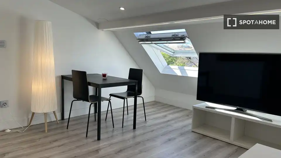 Piso en alquiler en Fuencarral - El Pardo, imagen 2