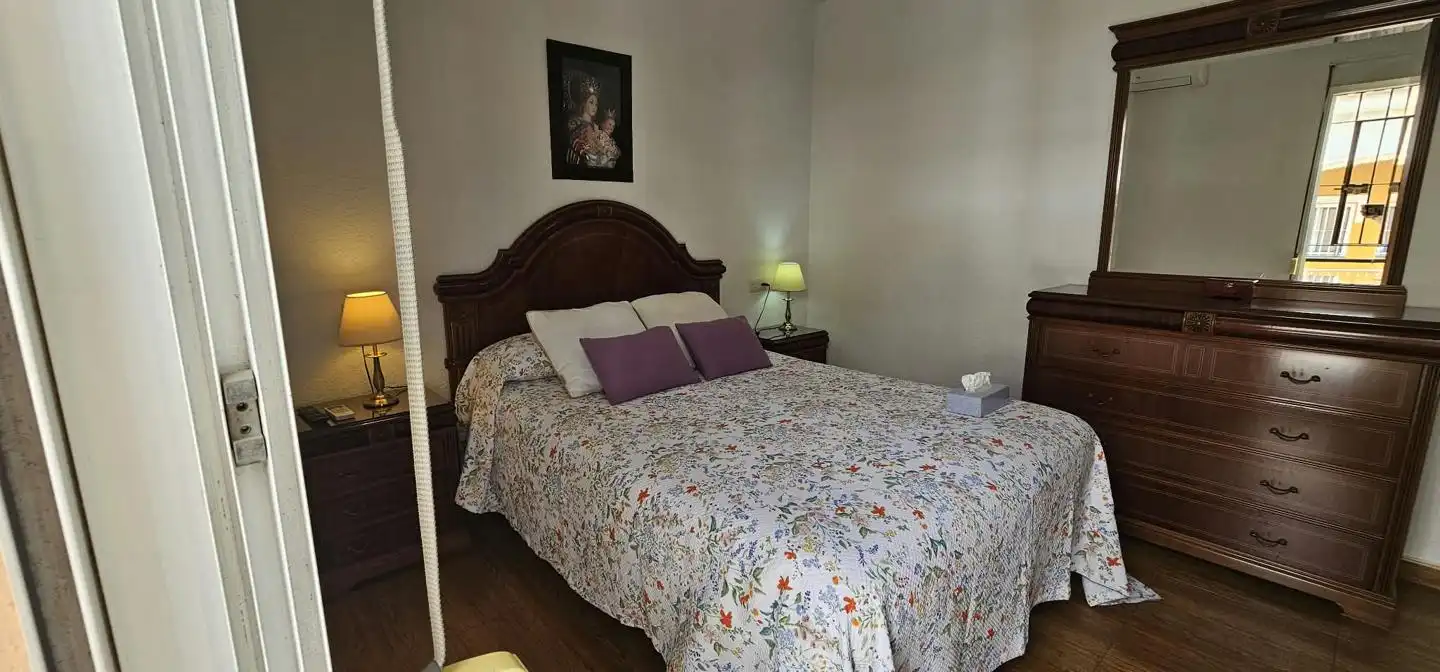 Dormitori de Casa adosada en venda en Málaga amb Aire condicionat i Terrassa