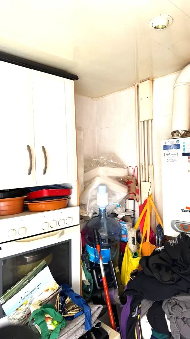 Cocina de Piso en venta en Cornellà de Llobregat con Aire acondicionado y Horno