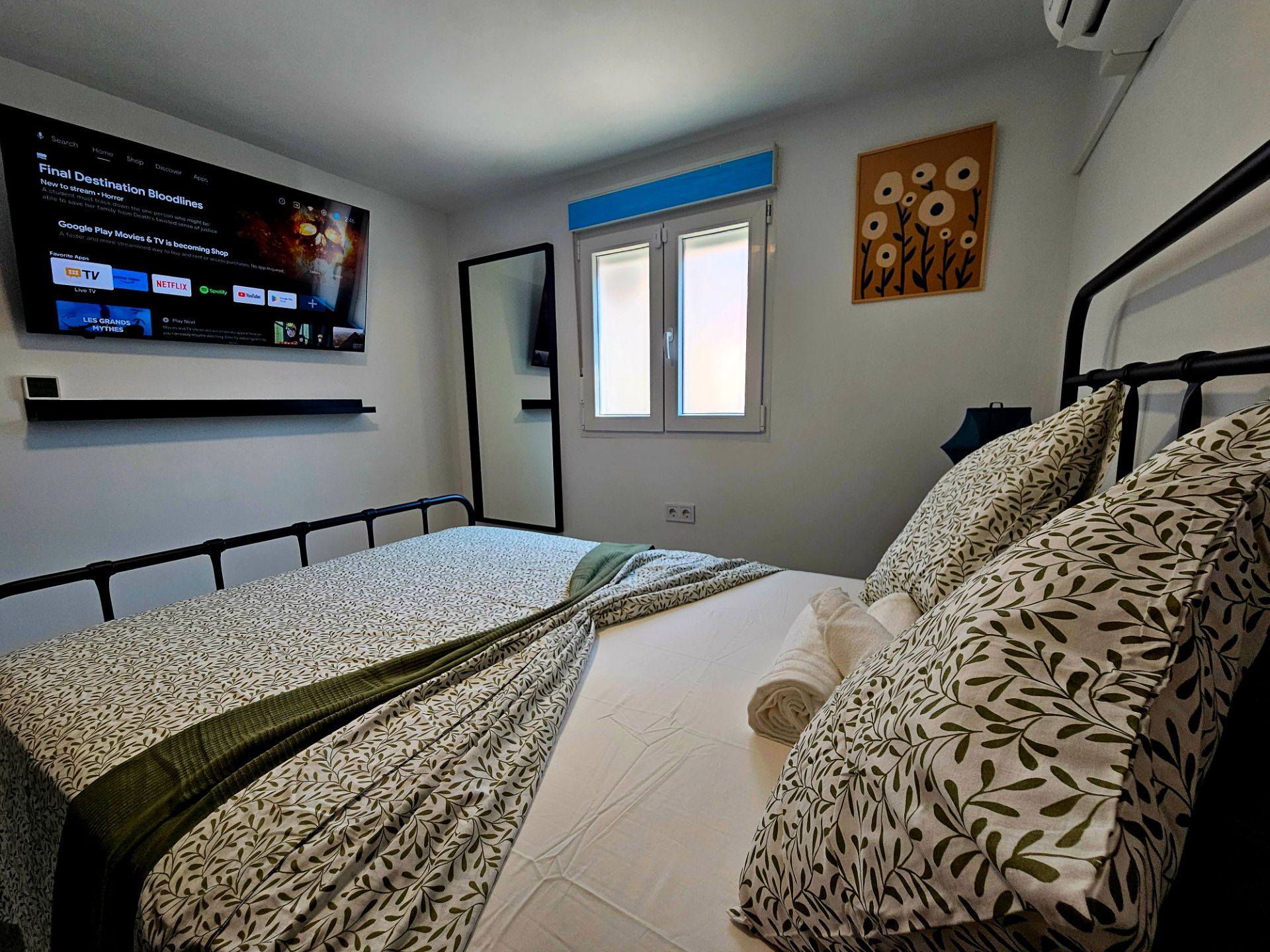 Habitación de Edificio en venta en Badalona con Alarma