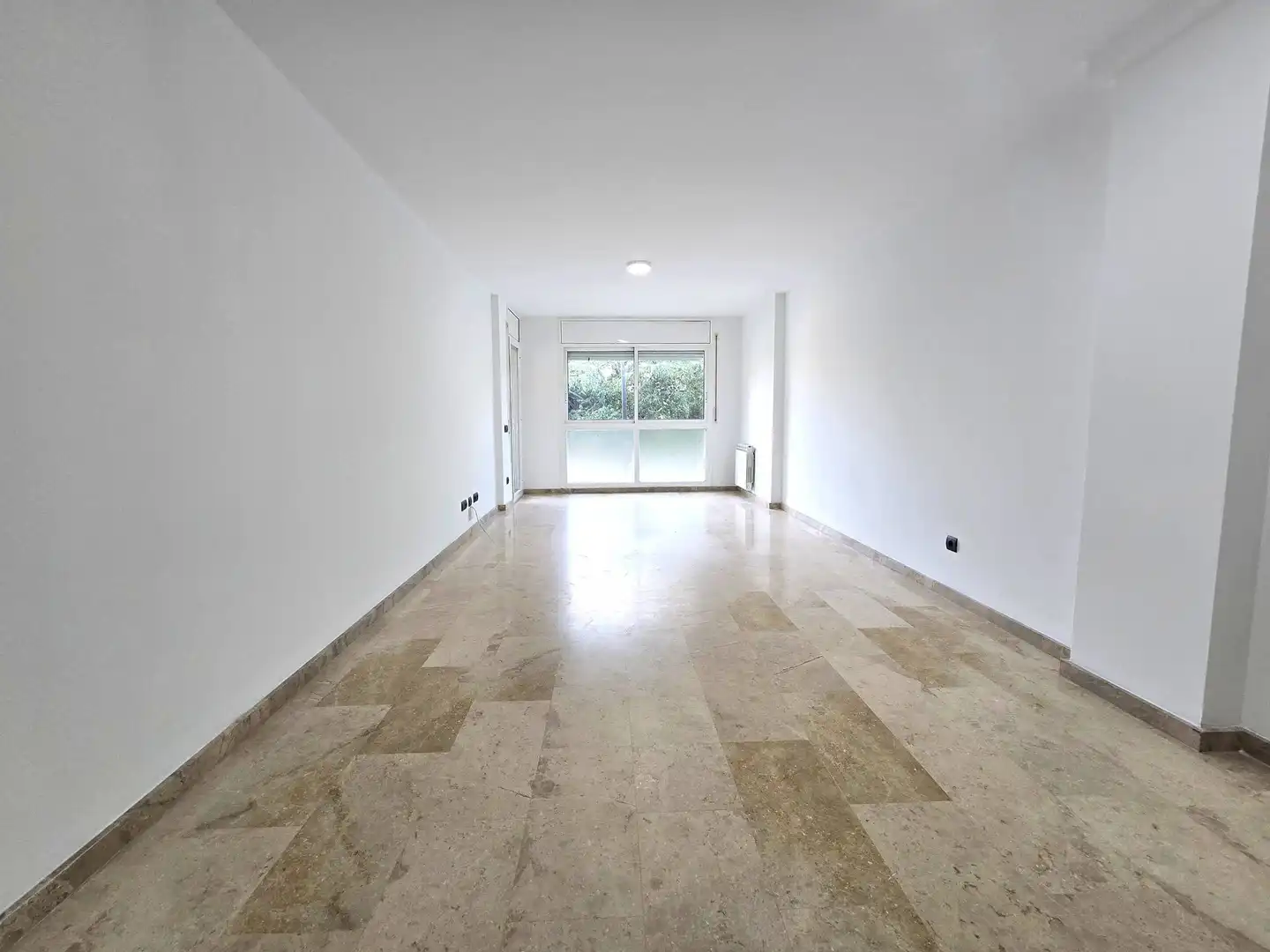 Wohnung zum Verkauf in Reus mit Klimaanlage, Heizung und Terrasse