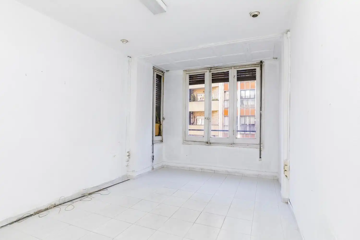 Habitación de Piso en venta en Zaragoza con Calefacción, Trastero y Balcón