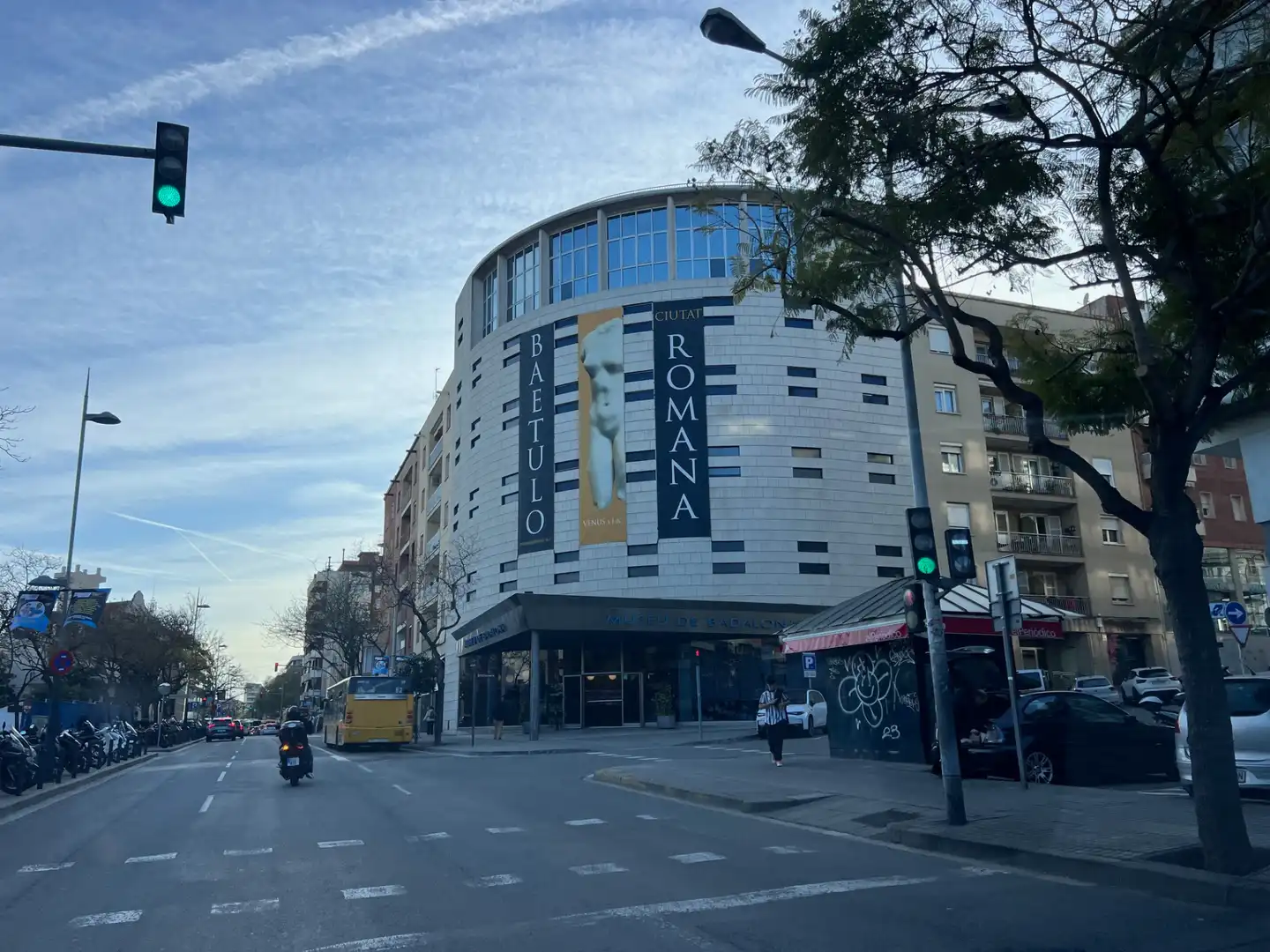 Außenansicht von Erdgeschoss zum Verkauf in Badalona