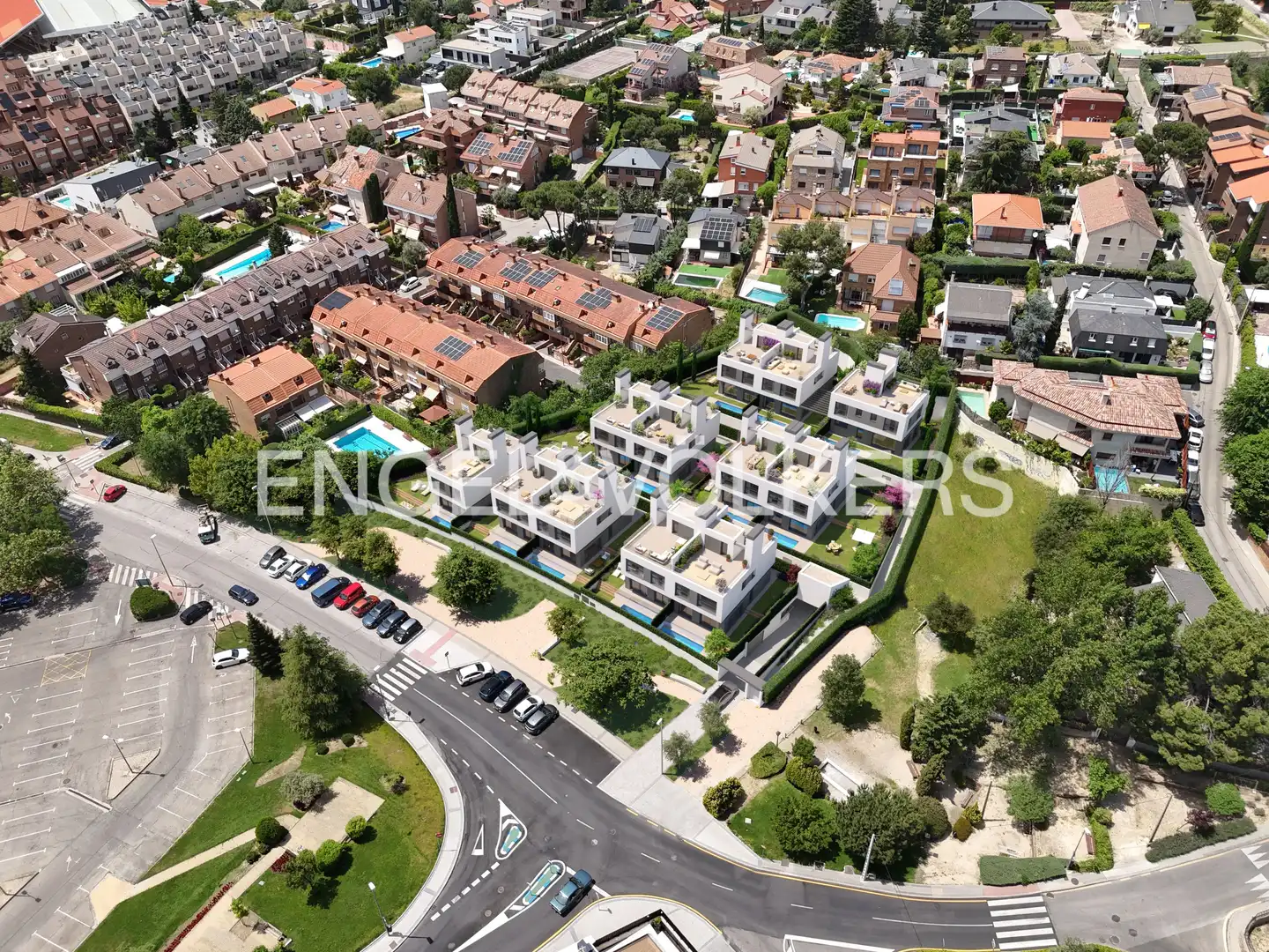 Vista exterior de Casa adosada en venda en Las Rozas de Madrid amb Aire condicionat, Calefacció i Jardí privat