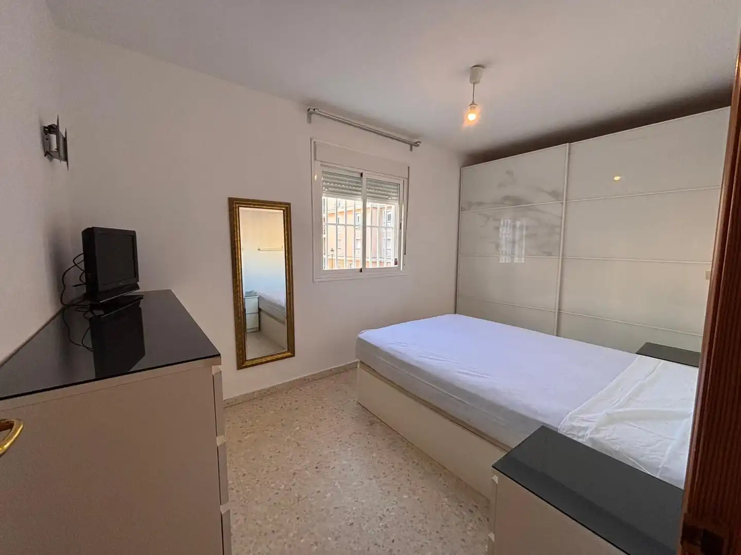 Bedroom of Flat for sale in San Roque