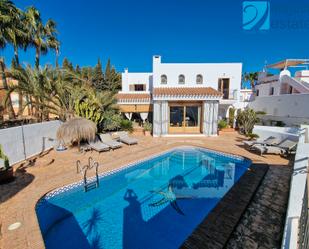 Vista exterior de Casa o xalet en venda en Mojácar amb Aire condicionat, Terrassa i Piscina