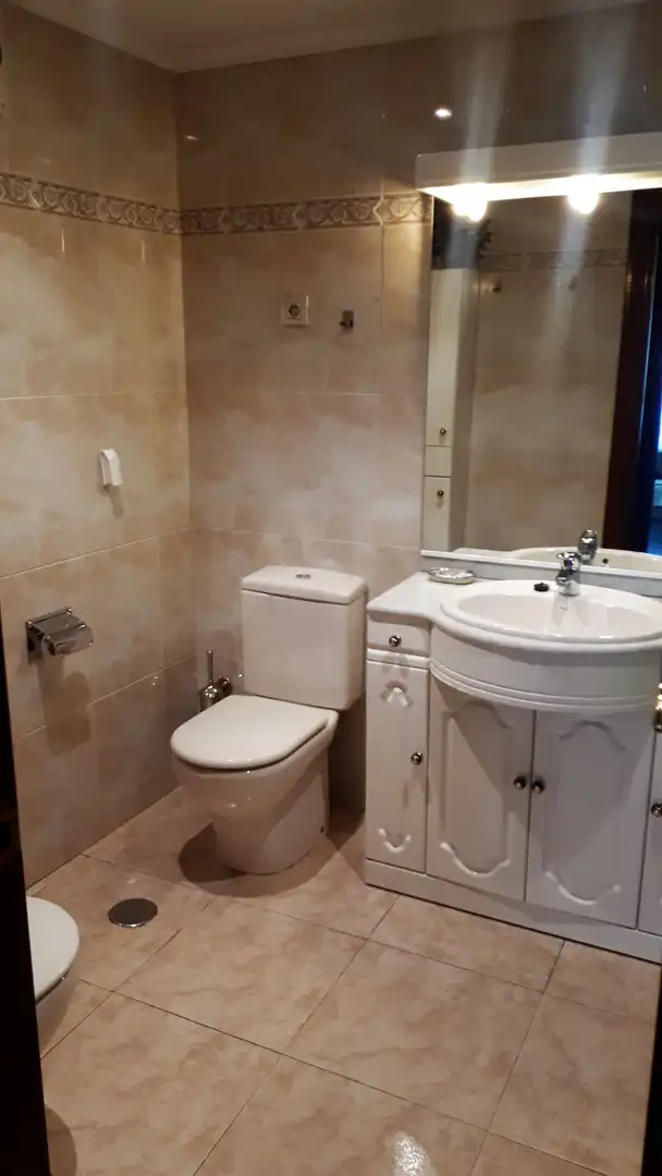 Badezimmer von Wohnung zur Miete in León Capital  mit Heizung