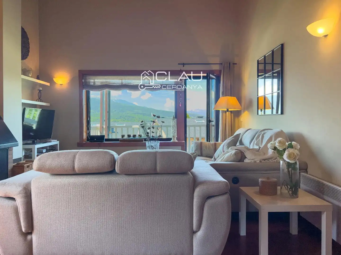 Living room of Duplexes for rent in Osséja  with Heating, Parquet flooring and Terrace