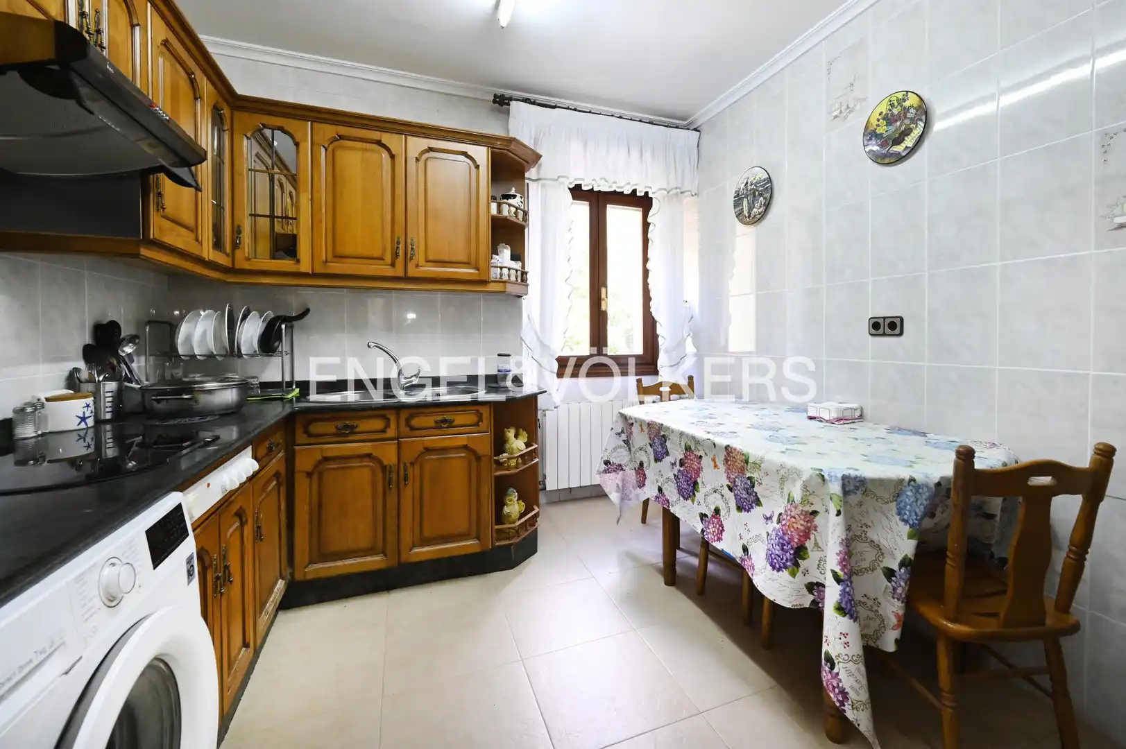 Cocina de Casa o chalet en venta en Corvera de Toranzo con Calefacción, Terraza y Balcón