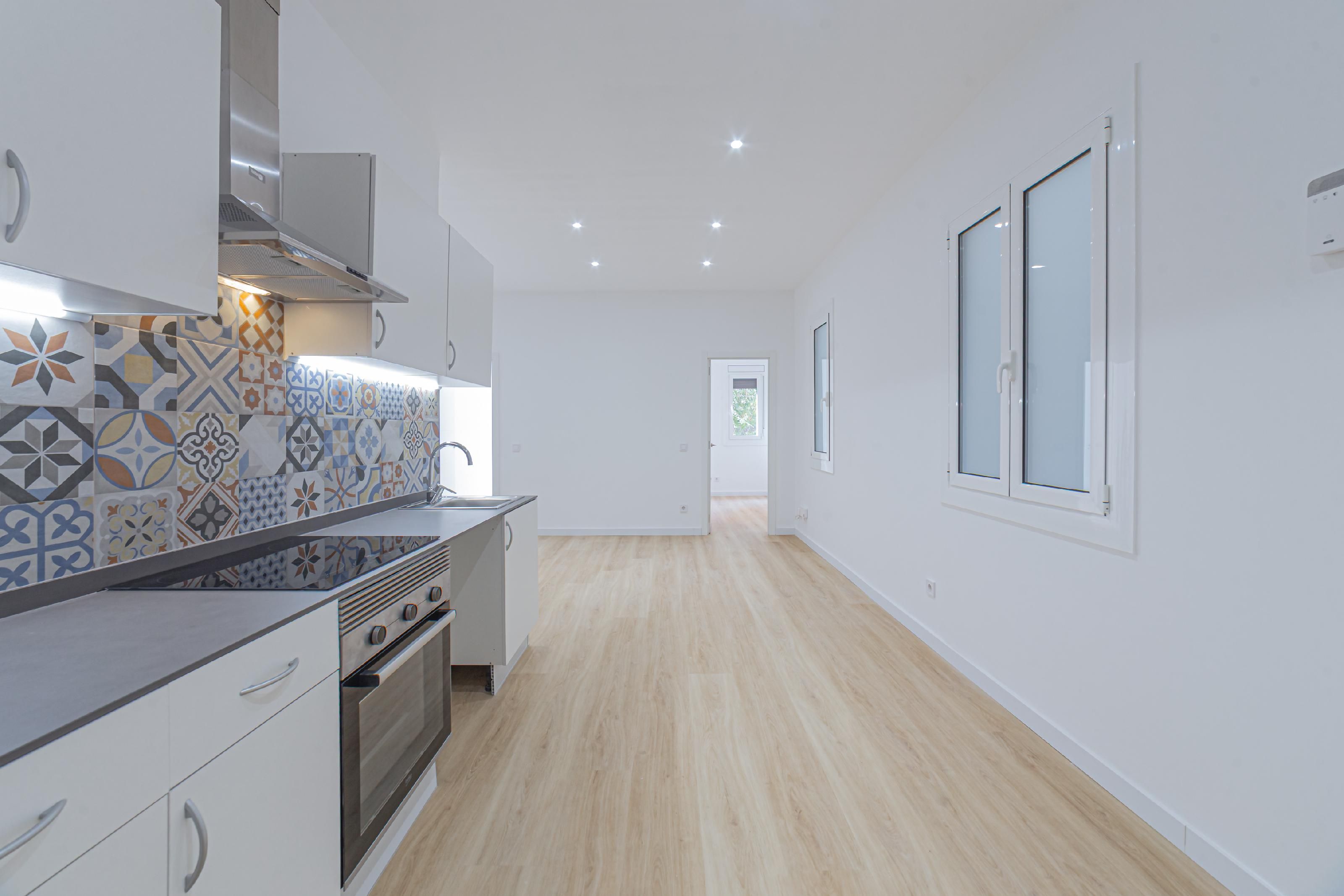 Kitchen of Apartment for sale in  Barcelona Capital  with Air Conditioner, Heating and Parquet flooring