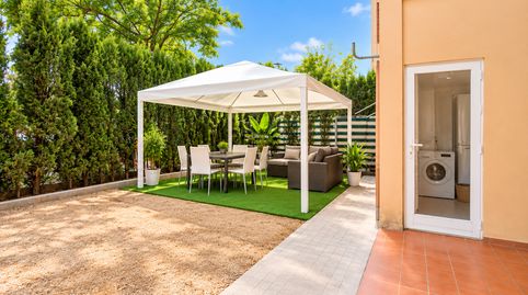PLANTA BAJA CON GRAN JARDÍN PRIVADO, PISCINA, PARKING Y TRASTERO EN SON OLIVA, imatge 2
