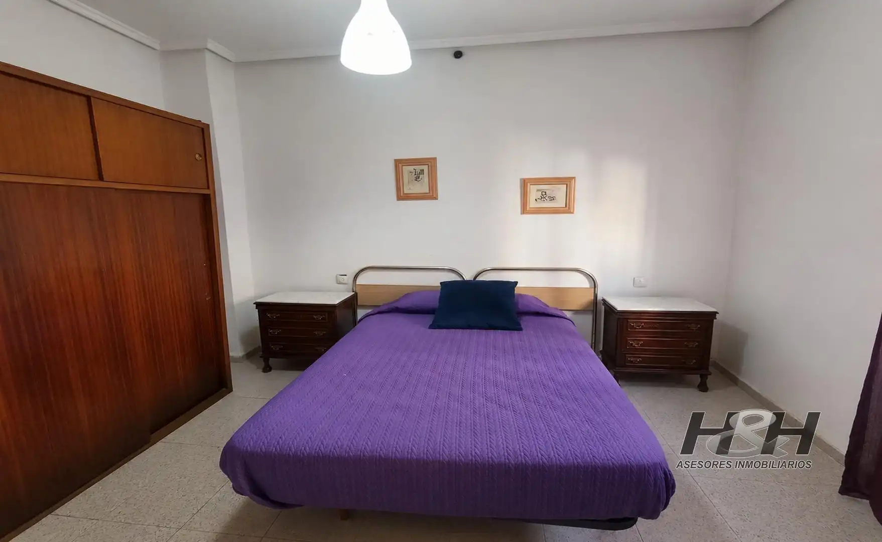 Bedroom of Houses for sale in Burjassot  with Terrace, Storage room and Balcony