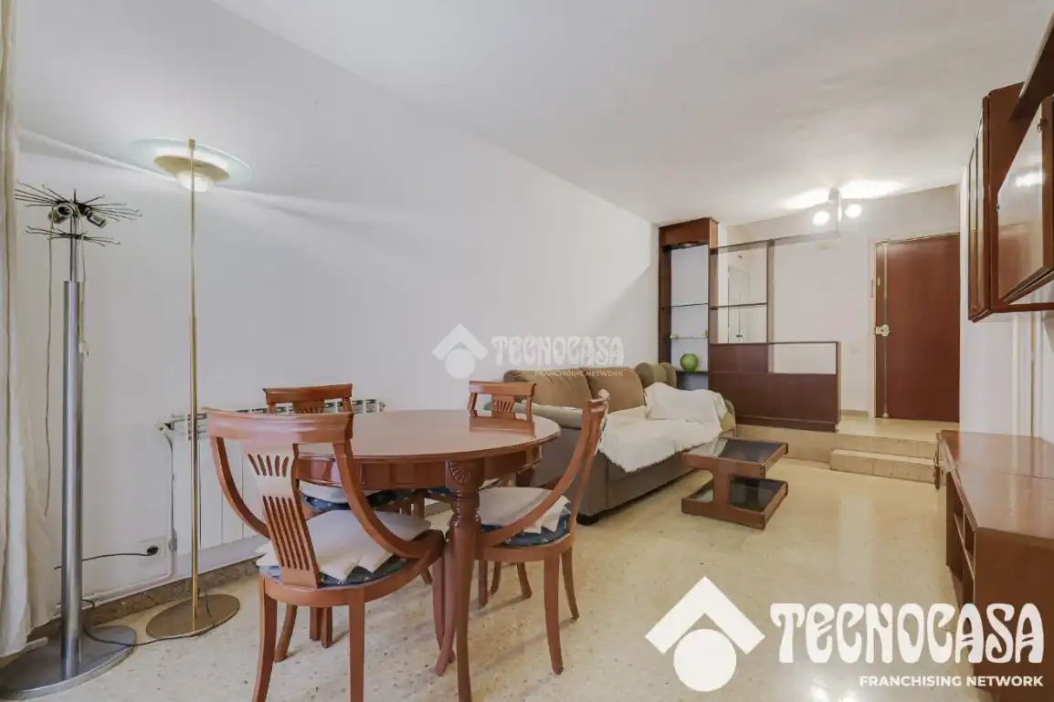Appartamento con terrazza in vendita a Travessera de Gràcia