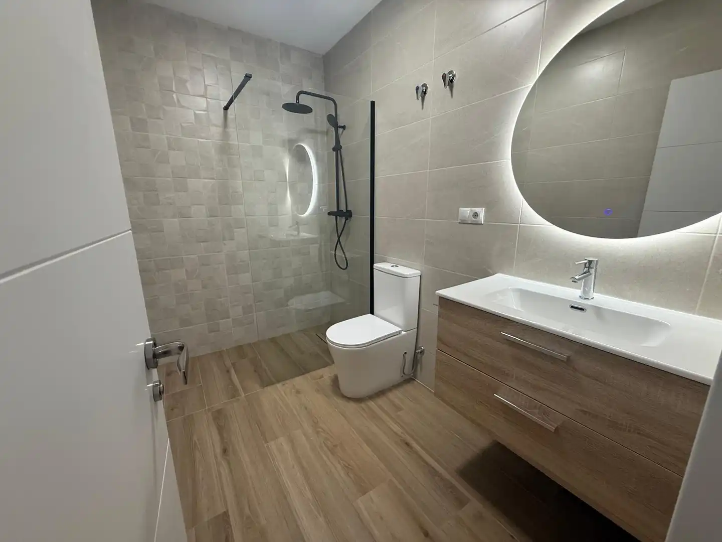 Badezimmer von Wohnung zur Miete in Carlet mit Balkon