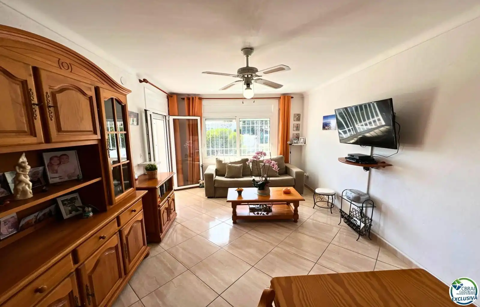 Sala d'estar de Apartament en venda en Roses amb Terrassa, Traster i Moblat