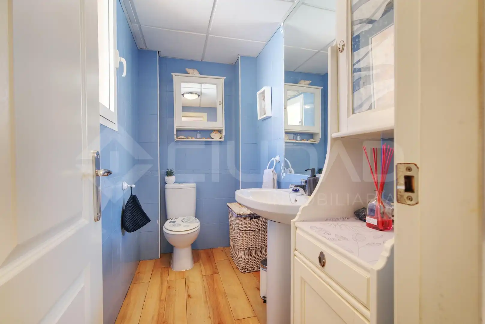 Bathroom of Houses for sale in San Juan de Aznalfarache  with Air Conditioner, Private garden and Community pool