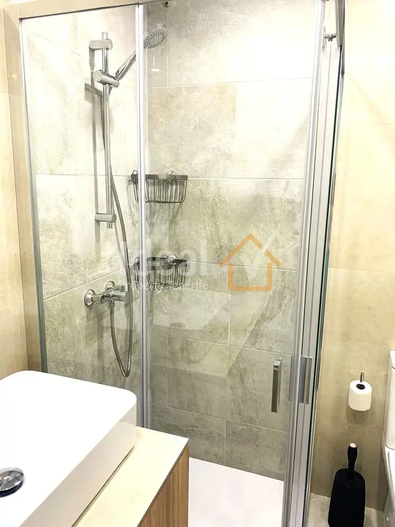 Baño de Estudio en venta en Adeje con Aire acondicionado, Terraza y Amueblado