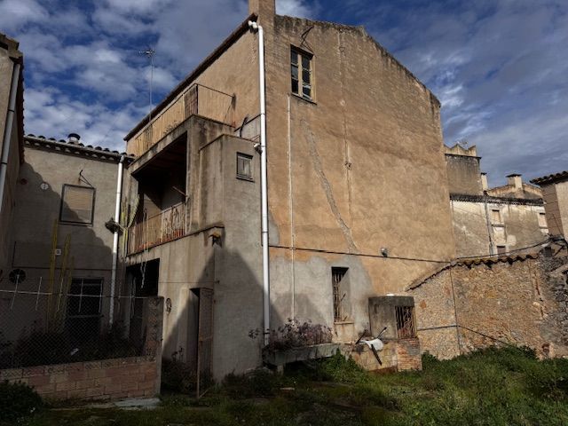 Außenansicht von Country house zum verkauf in Bellcaire d'Empordà mit Privatgarten und Terrasse