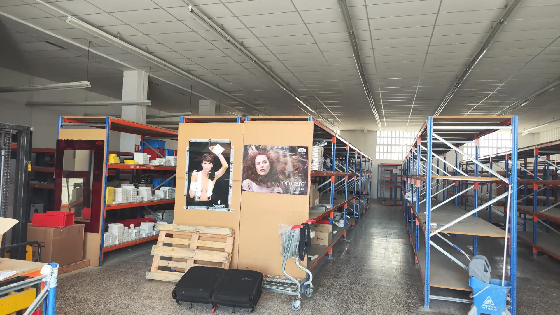 Nau industrial en venda a Polígono Pignatelli 27D, imagen 3