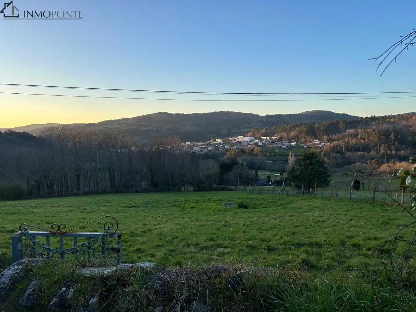Vista exterior de Casa o xalet en venda en Cerdedo amb Jardí privat i Traster