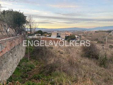 Terreny residencial en venda a Montornès del Vallès