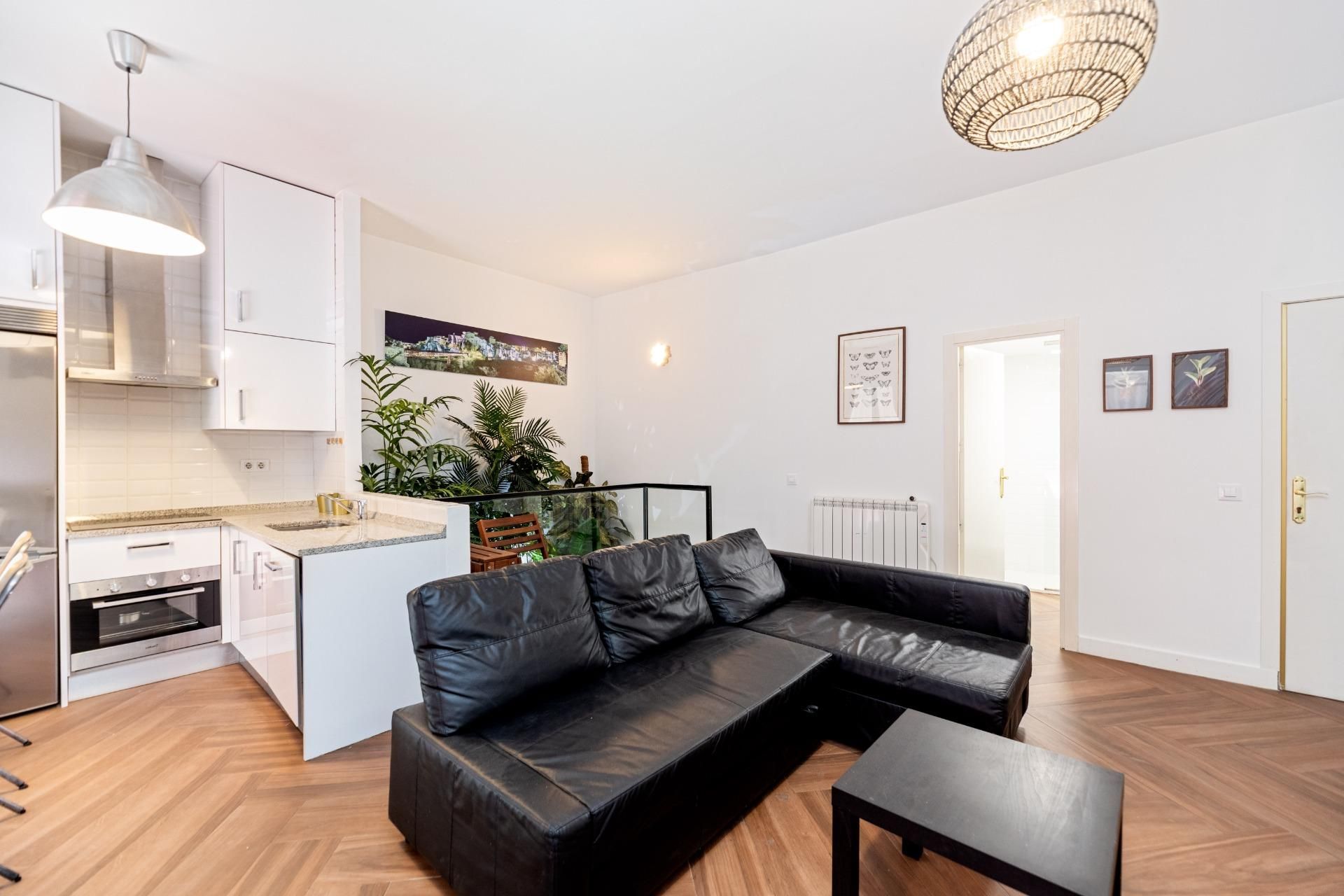 Living room of Flat for sale in  Madrid Capital  with Heating