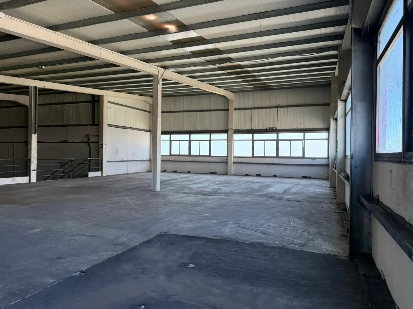 Fabrikhallen zur Miete in Murcia