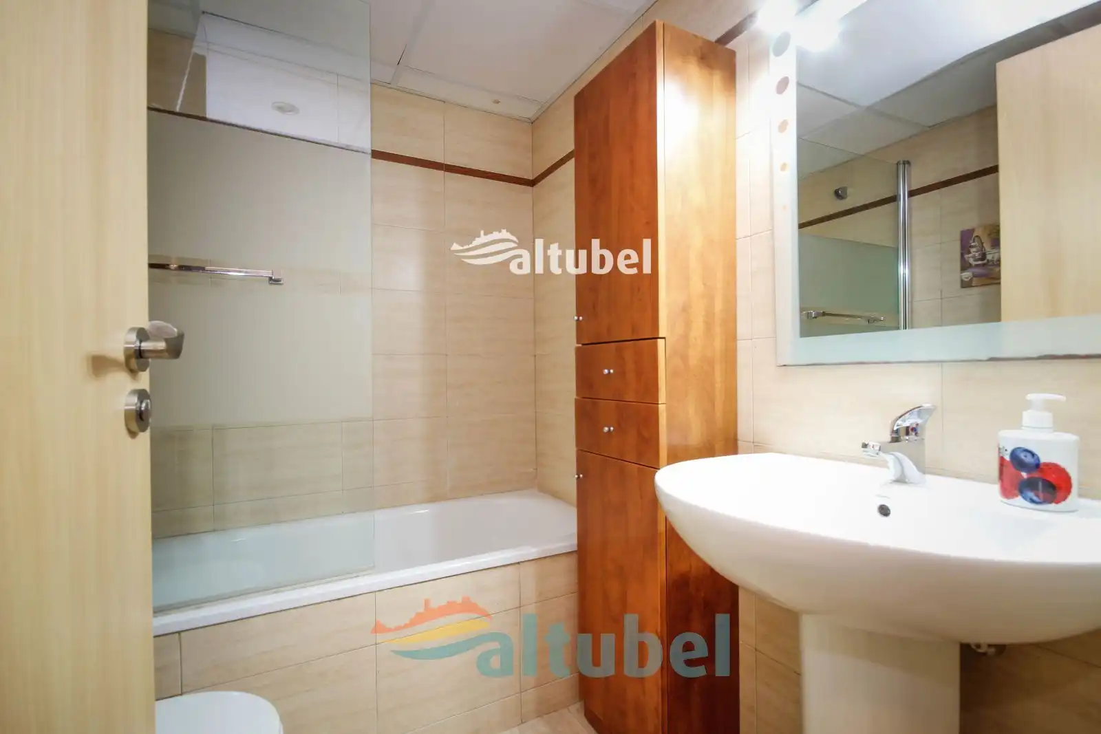Bathroom of Apartments for sale in Peñíscola / Peníscola  with Air Conditioner, Swimming Pool and Community pool
