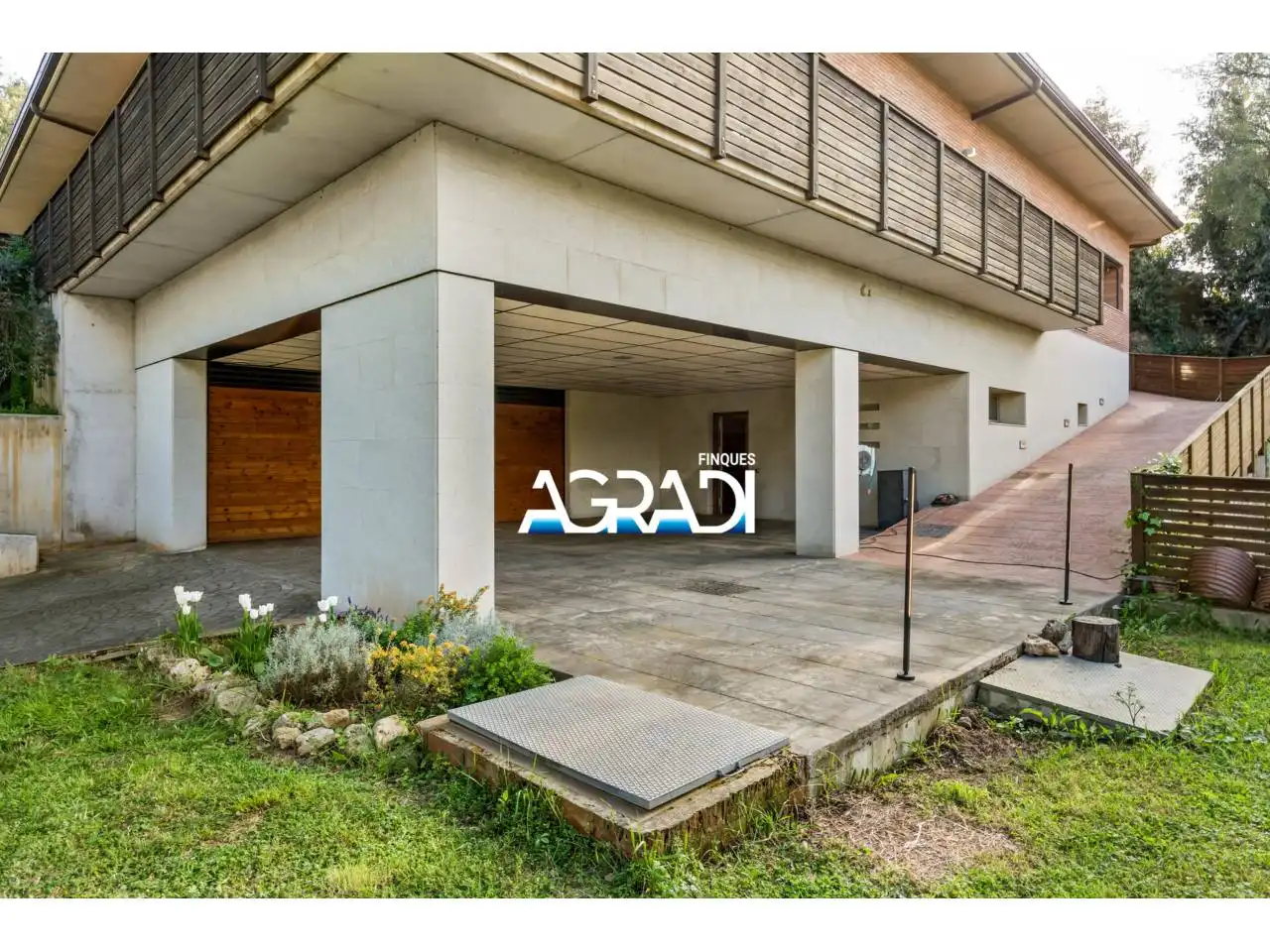 Exterior view of Houses for sale in Les Franqueses del Vallès  with Air Conditioner, Heating and Private garden