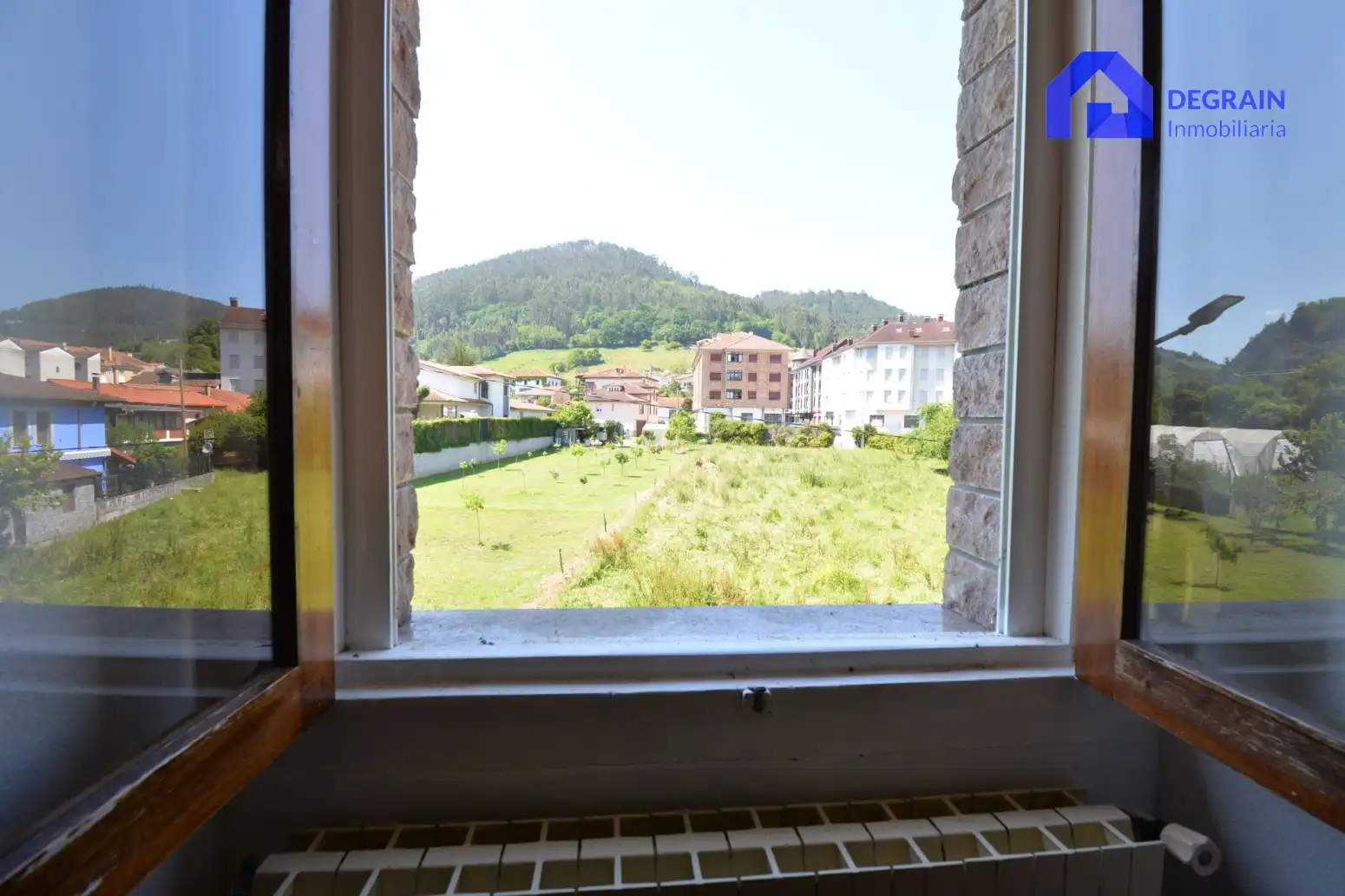 Habitación de Casa o chalet en venta en Salas con Calefacción, Terraza y Trastero