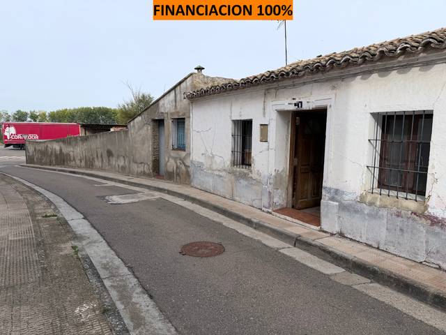 Casa-chalet en Venta en Calle Tenor Fleta en Alagón