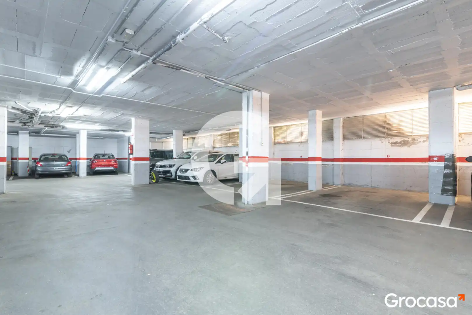 Parkplatz von Wohnung zum Verkauf in Cornellà de Llobregat mit Klimaanlage, Heizung und Terrasse