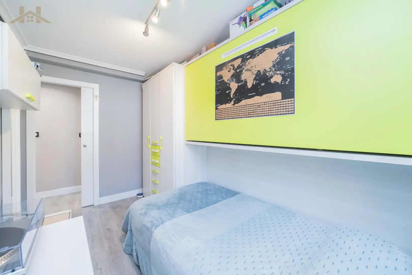 Bedroom of Flat for sale in Madrid  with Air Conditioner and Heating