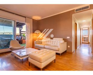 Living room of Attic for sale in Valls  with Air Conditioner, Heating and Parquet flooring