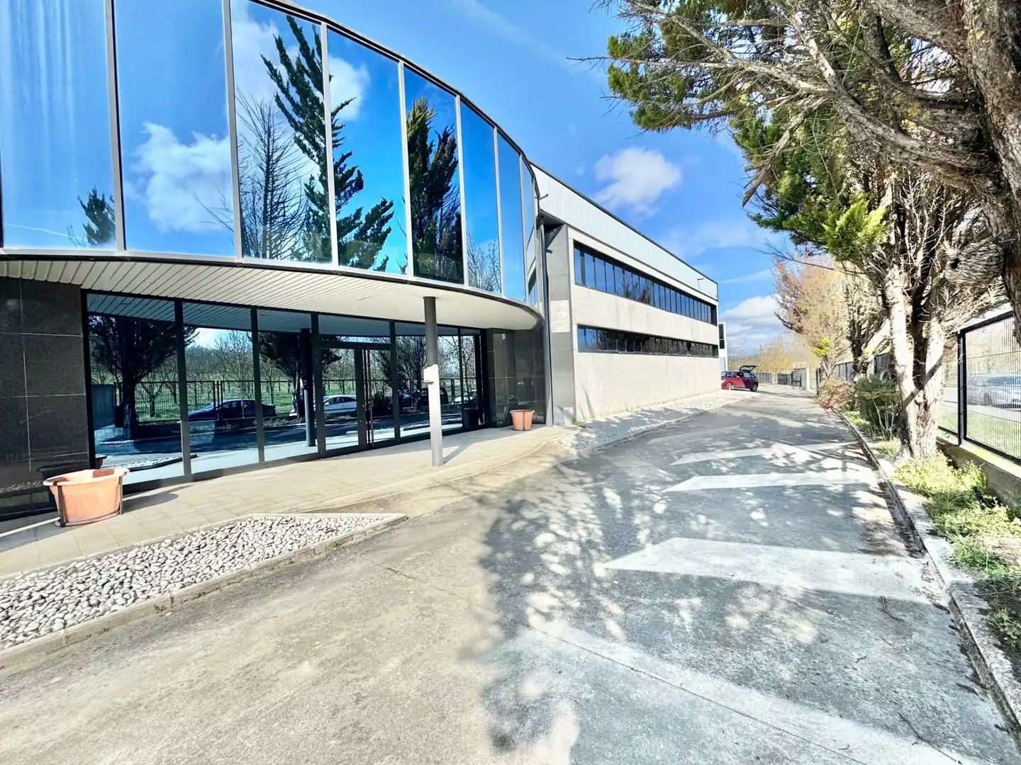 Nau industrial de lloguer a Calle Zuazobidea