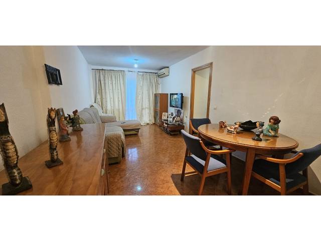 Piso en Venta en Calle Ronda Leonardo, 1 en San Alberto - La Alcubilla - Florisol