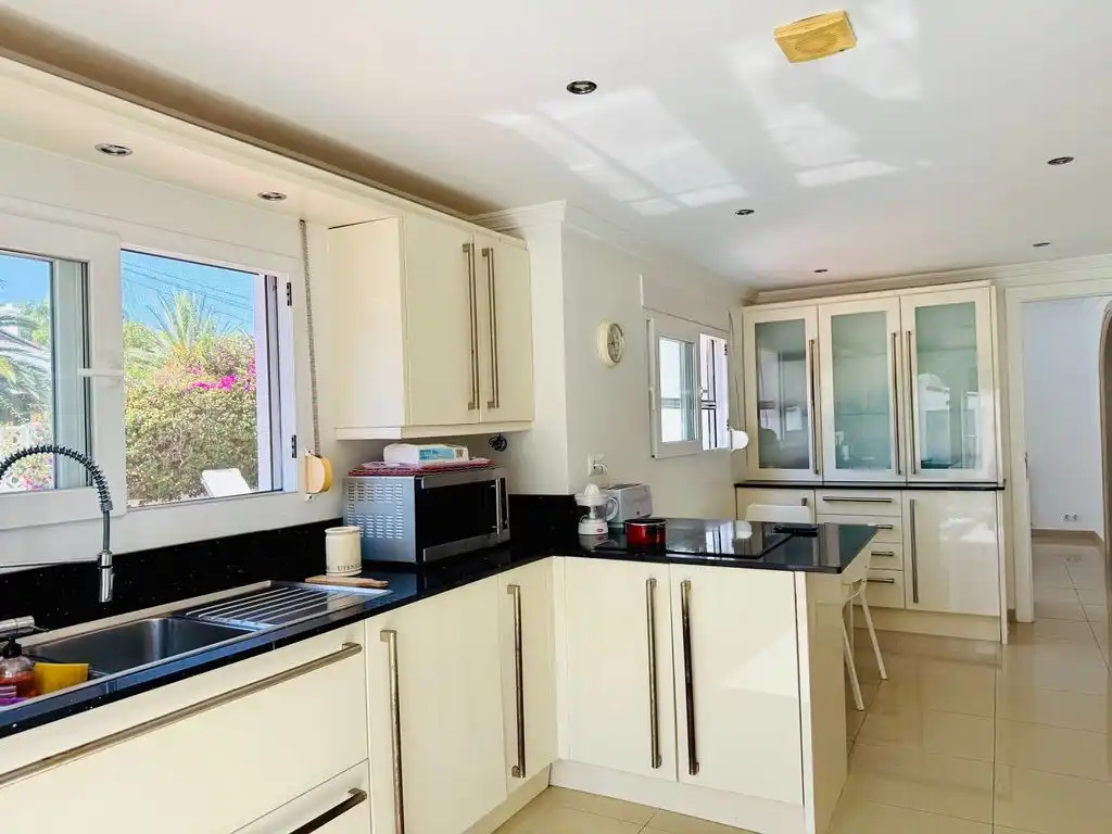 Cocina de Casa o chalet en venta en Jávea / Xàbia con Aire acondicionado, Calefacción y Jardín privado