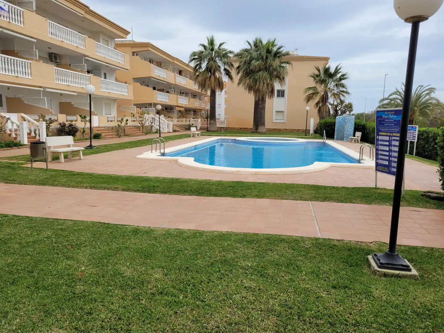 Piscina de Planta baixa en venda en Piles, Valencia