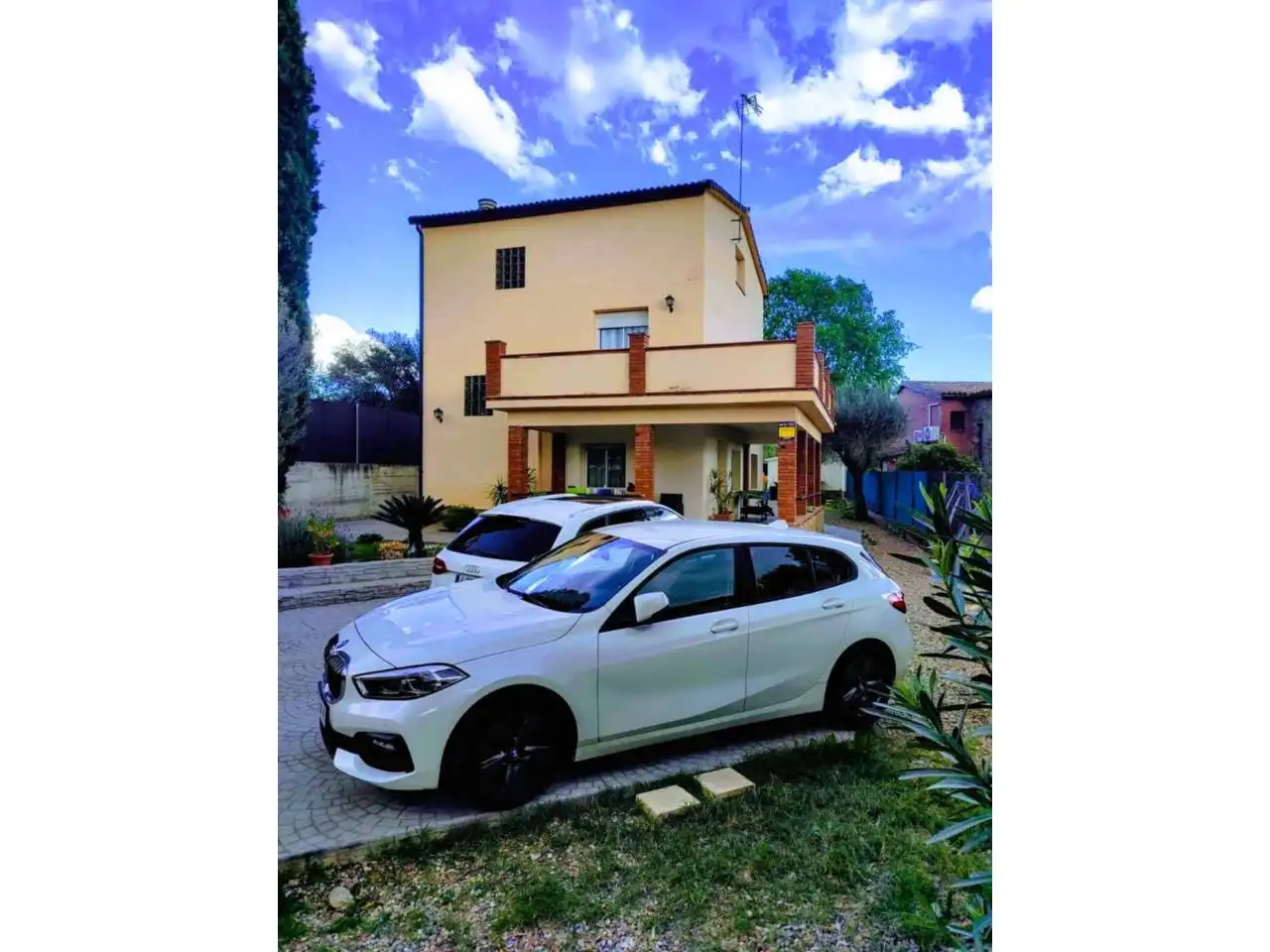 Vista exterior de Casa o xalet en venda en Viladecavalls amb Aire condicionat, Calefacció i Jardí privat