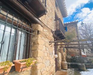 Exterior view of House or chalet for sale in Miravete de la Sierra  with Terrace, Storage room and Balcony