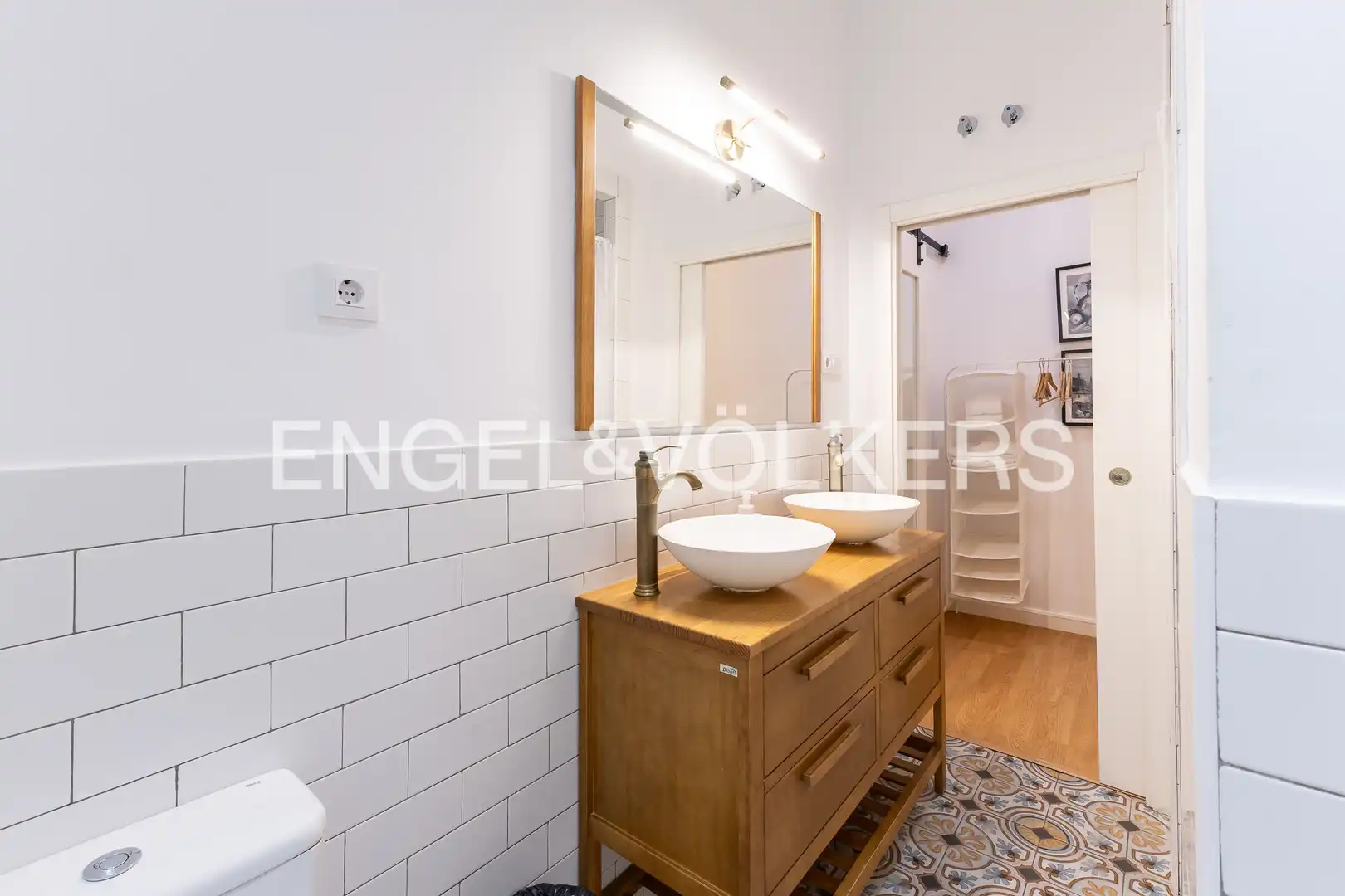 Badezimmer von Wohnung zum Verkauf in Madrid mit Klimaanlage, Heizung und Parkett