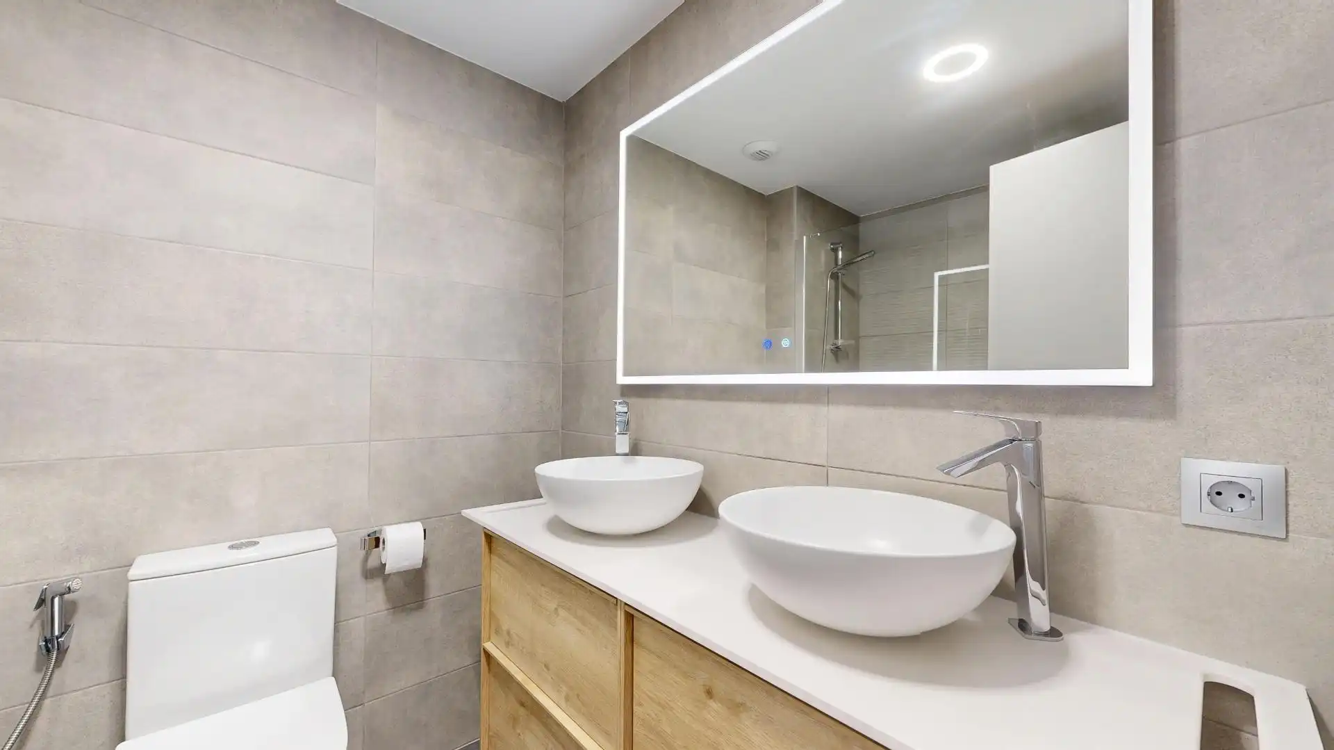 Bathroom of Flat for sale in Benicalap