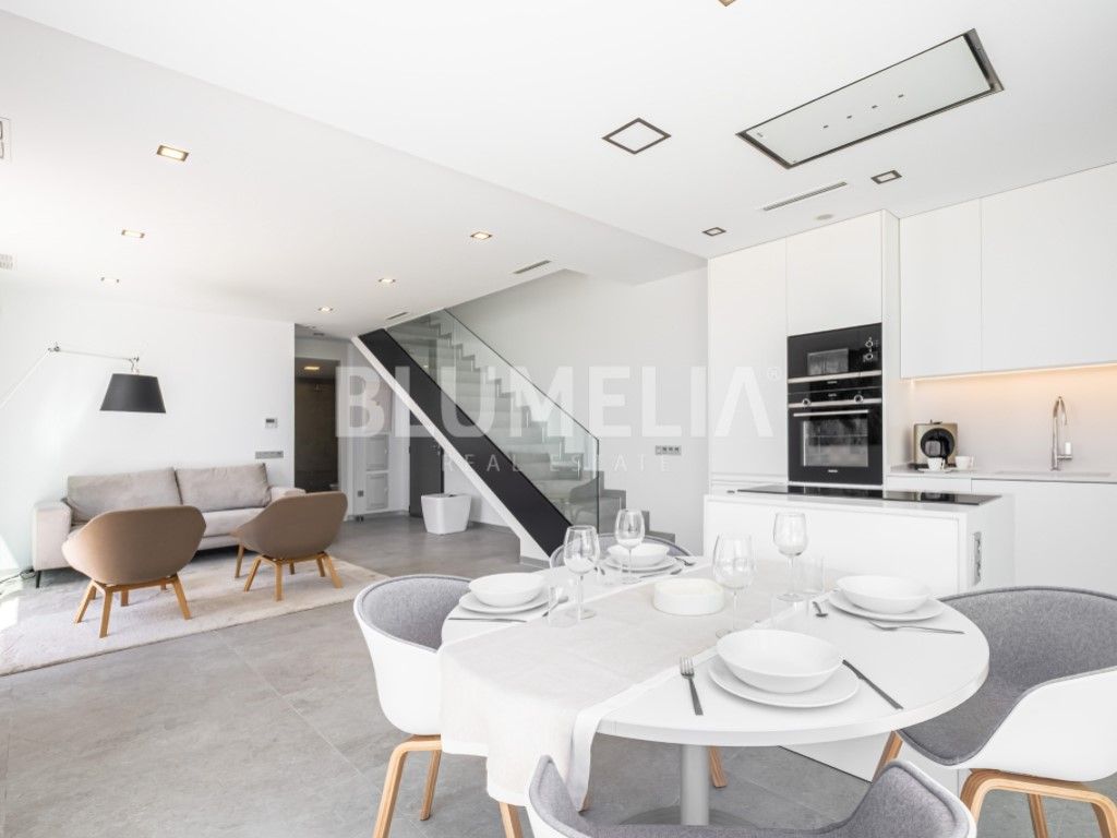 Casa o chalet en venta en Calle Londres, Golf Bahía