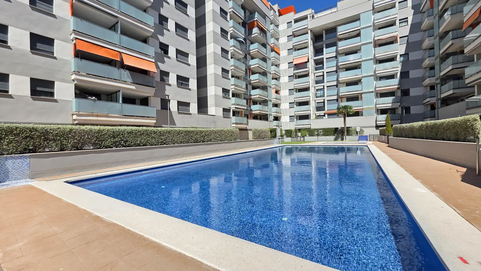 Piscina de Piso en venta en Gandia con Terraza, Balcón y Piscina comunitaria