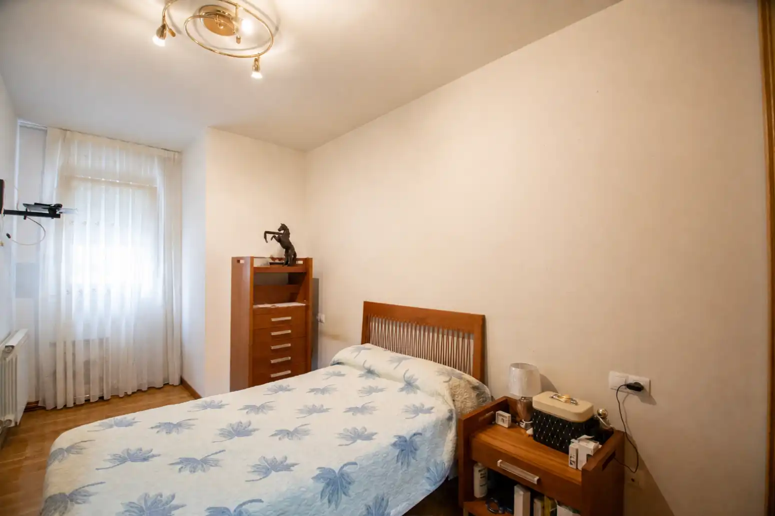 Habitación de Piso en venta en Ribadesella con Calefacción, Parquet y Trastero
