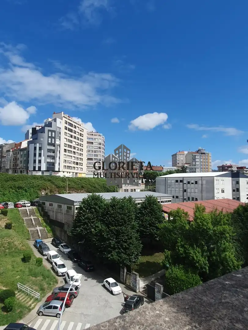 Außenansicht von Dachboden zum Verkauf in Vigo  mit Klimaanlage, Heizung und Parkett